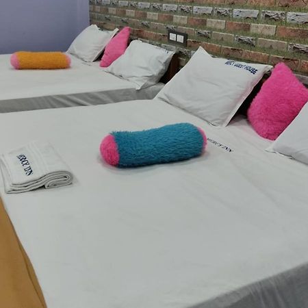 Mercy Inn Ченай Екстериор снимка