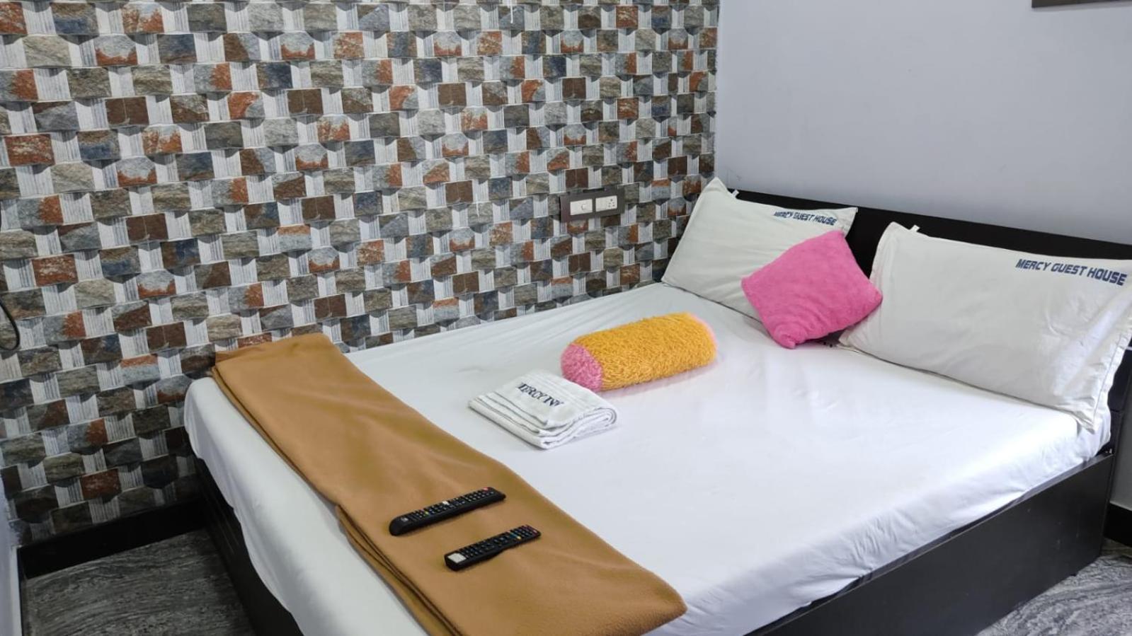 Mercy Inn Ченай Екстериор снимка