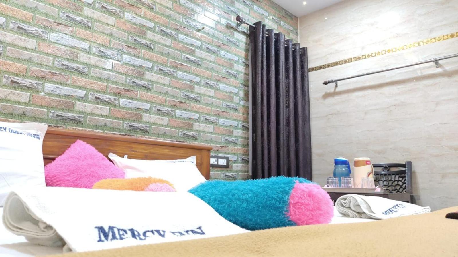 Mercy Inn Ченай Екстериор снимка
